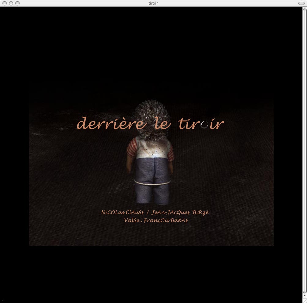 Derrière le tiroir